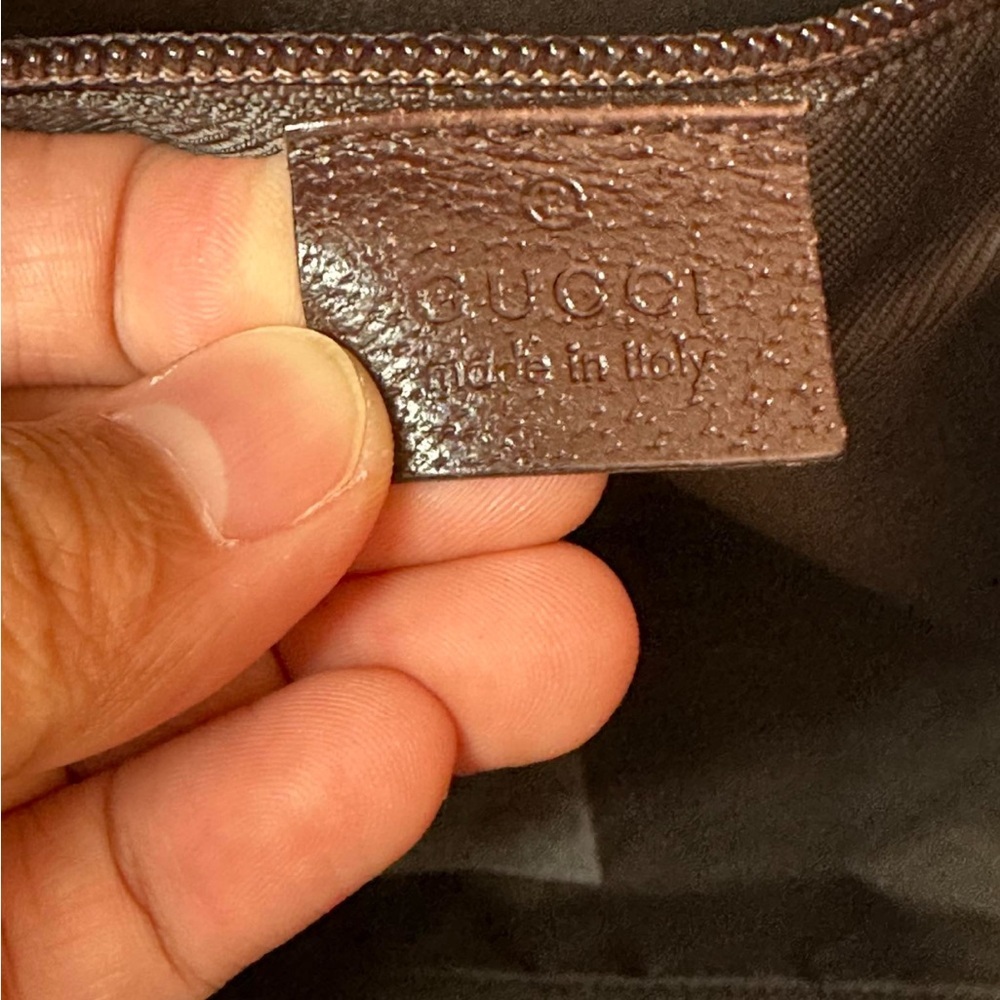 Gucci crossbody bag. - Picture 9 of 16